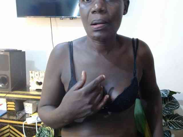 blaqqueen1 webcam