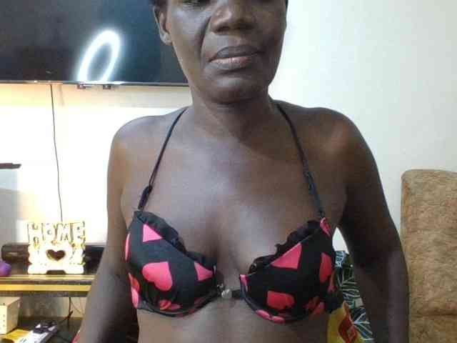 blaqqueen1 webcam