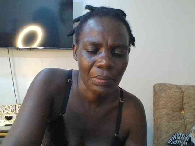 blaqqueen1 webcam