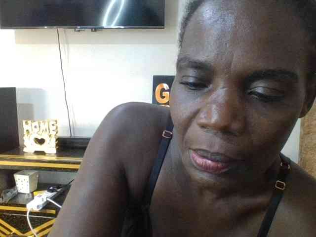 blaqqueen1 webcam