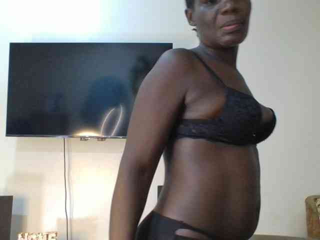 blaqqueen1 webcam