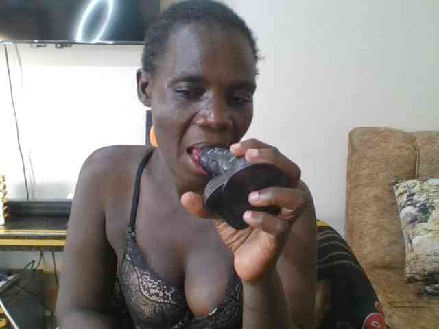 blaqqueen1 webcam