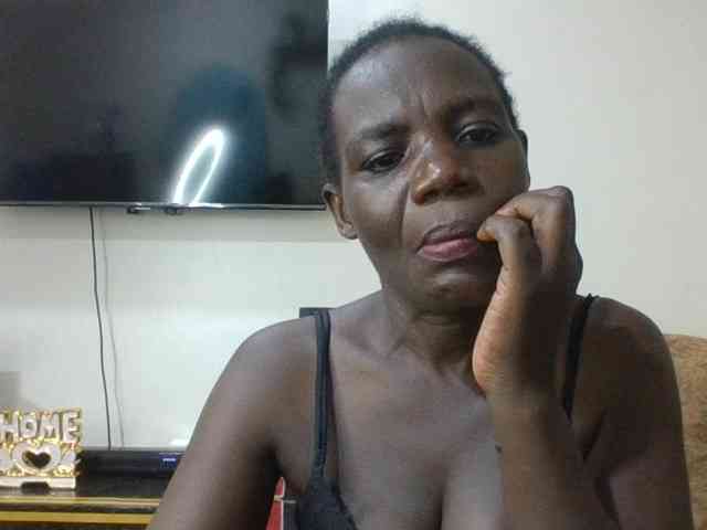 blaqqueen1 webcam