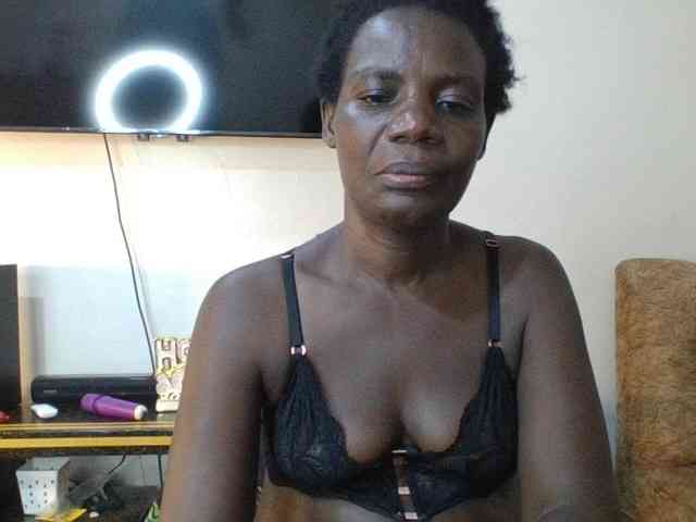 blaqqueen1 webcam