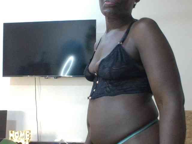 blaqqueen1 webcam