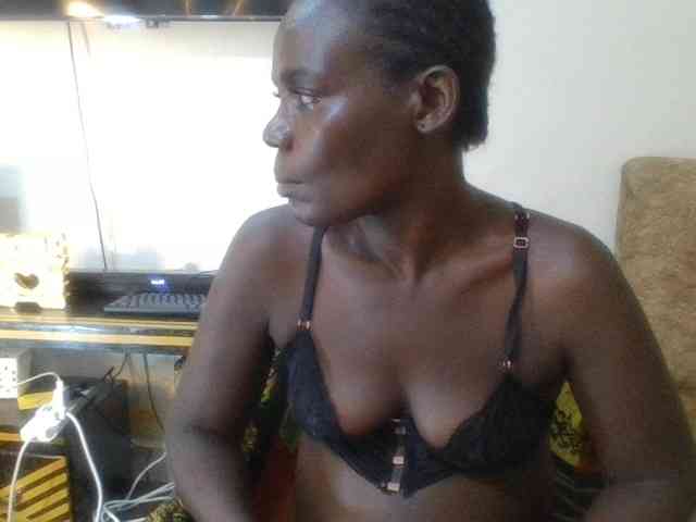 blaqqueen1 webcam