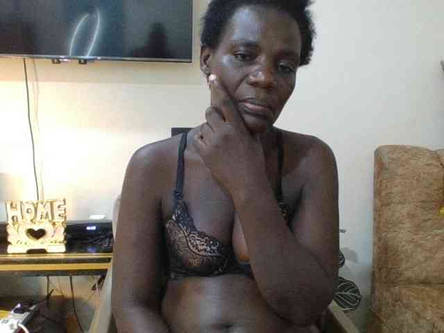 blaqqueen1 webcam