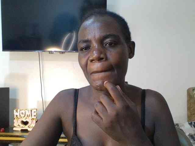 blaqqueen1 webcam