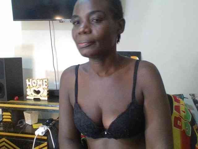 blaqqueen1 webcam