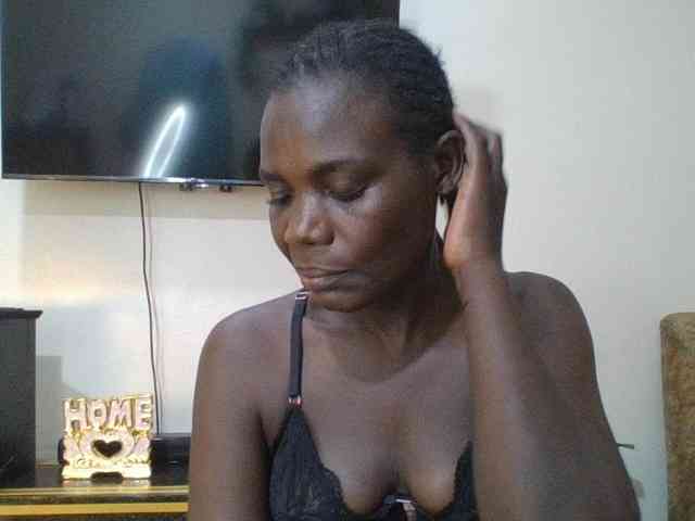 blaqqueen1 webcam