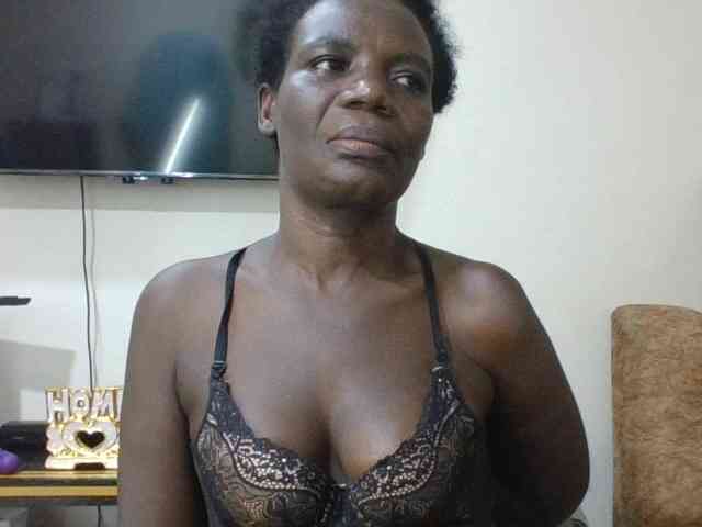 blaqqueen1 webcam