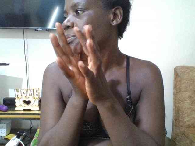 blaqqueen1 webcam