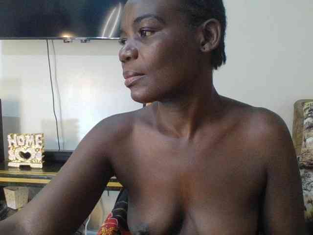 blaqqueen1 webcam