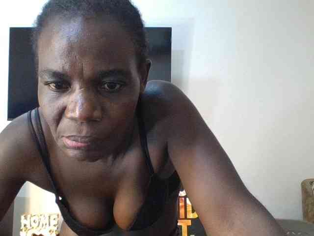 blaqqueen1 webcam