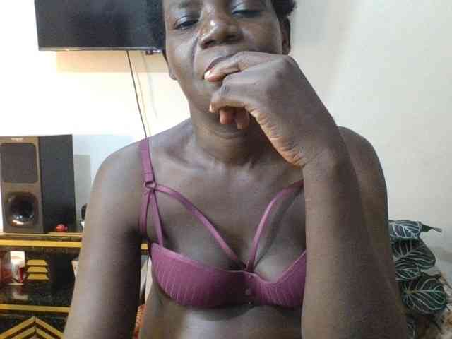 Model: blaqqueen1