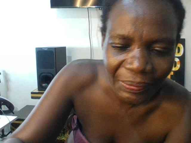 Modèle: blaqqueen1