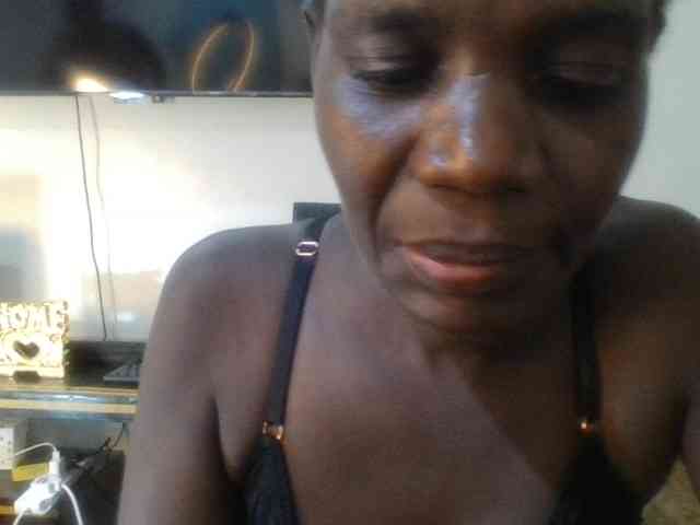 blaqqueen1 webcam