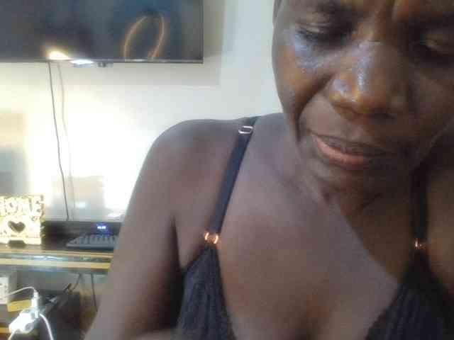 blaqqueen1 webcam