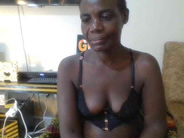 blaqqueen1 webcam