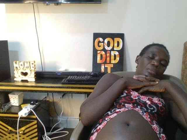 Model: blaqqueen1
