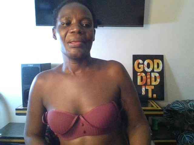 Model: blaqqueen1