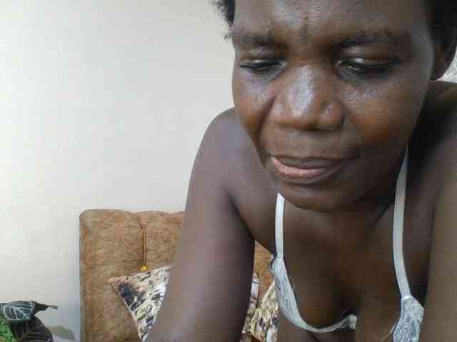 blaqqueen1 webcam