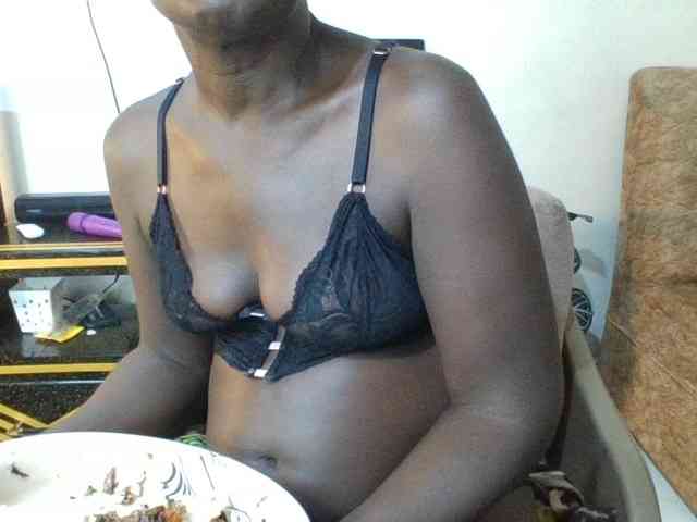 blaqqueen1 webcam
