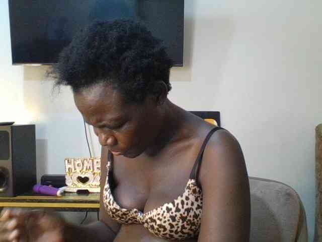 blaqqueen1 webcam