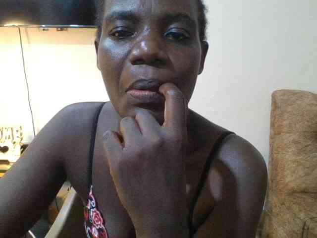 Model: blaqqueen1