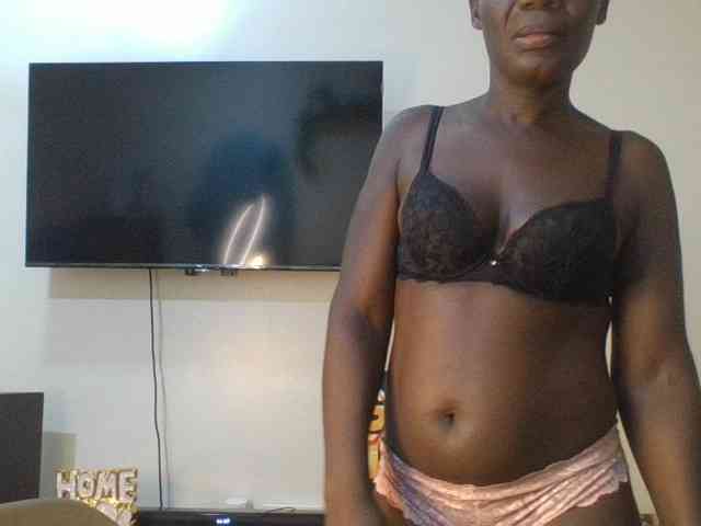 blaqqueen1 webcam