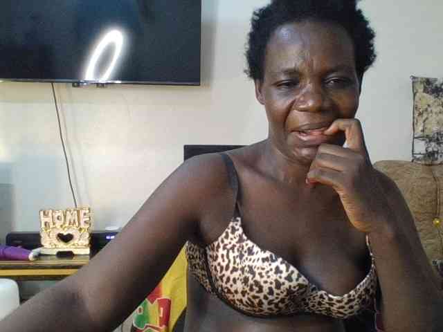 blaqqueen1 webcam