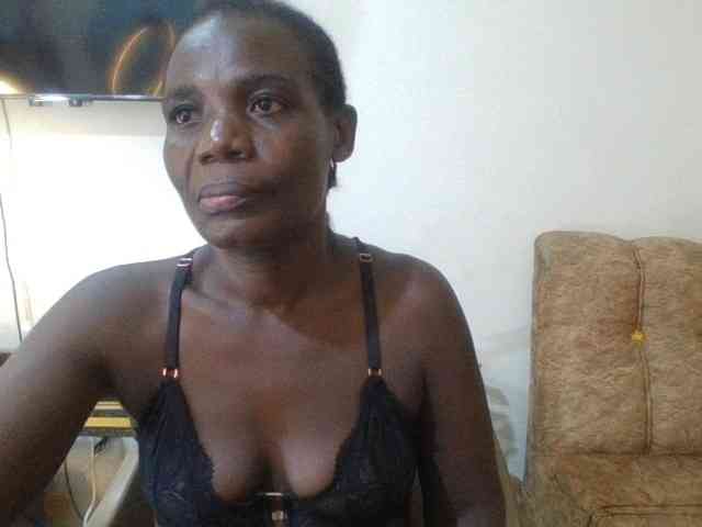 blaqqueen1 webcam