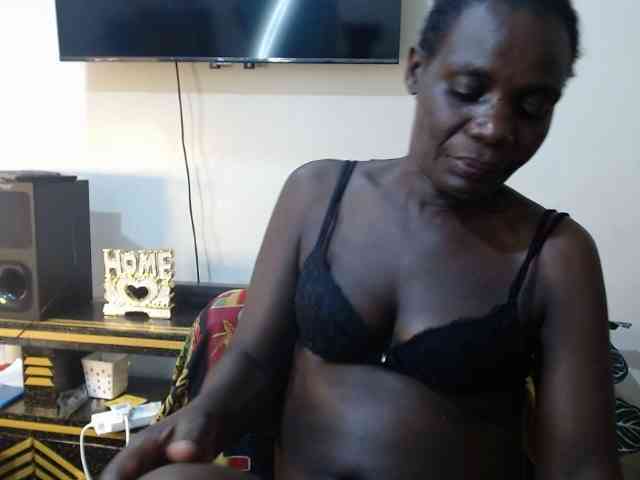 blaqqueen1 webcam