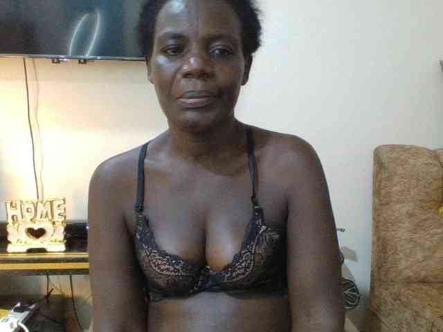 blaqqueen1 webcam