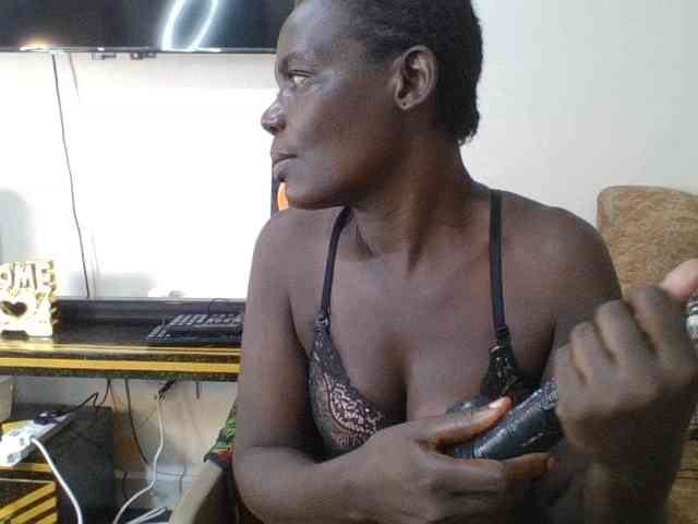 blaqqueen1 webcam