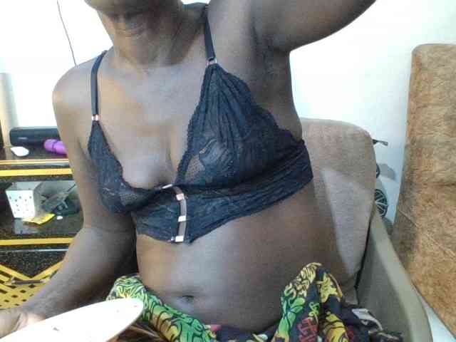 blaqqueen1 webcam