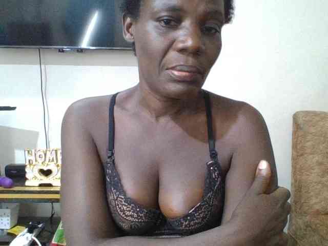 blaqqueen1 webcam