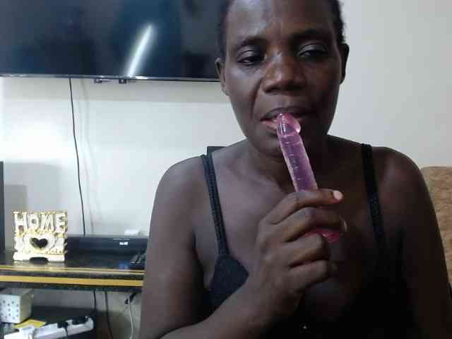 blaqqueen1 webcam