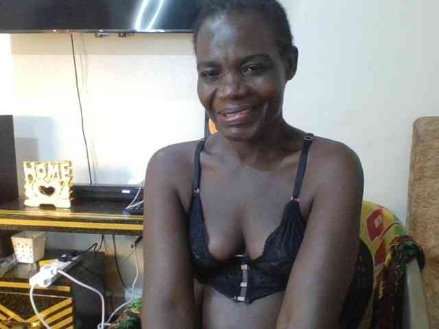 blaqqueen1 webcam