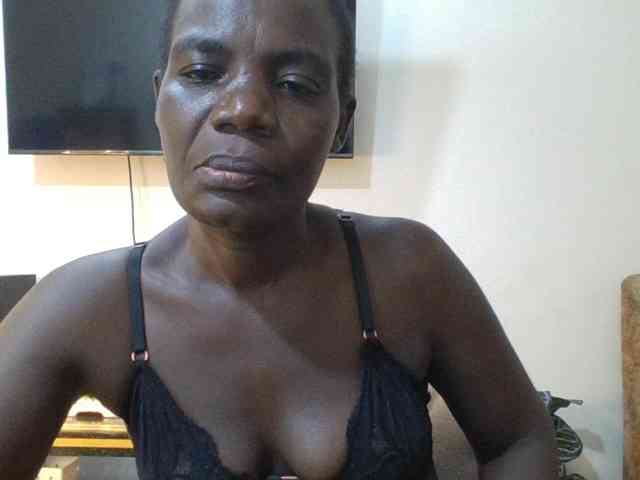 blaqqueen1 webcam