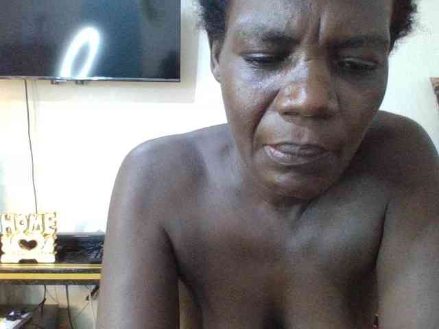 blaqqueen1 webcam