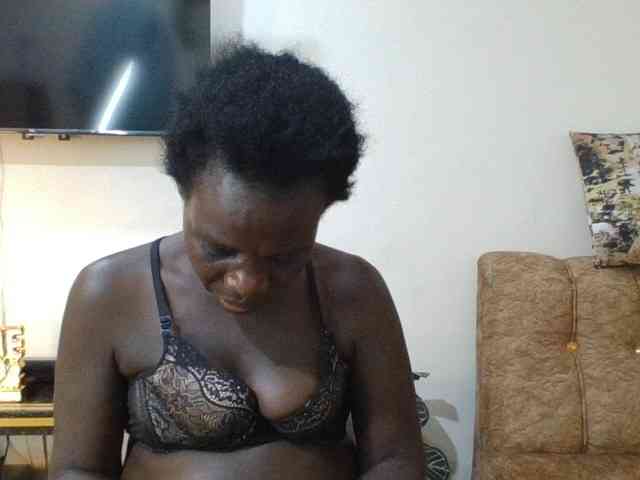 blaqqueen1 webcam