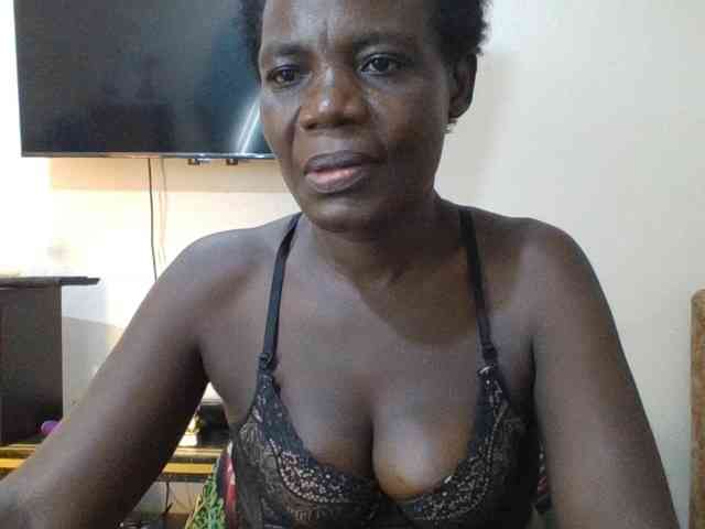 blaqqueen1 webcam
