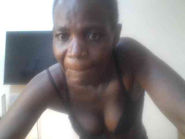 blaqqueen1 webcam