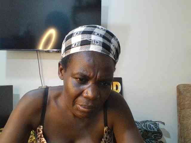 blaqqueen1 blaqqueen1