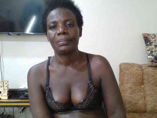 blaqqueen1 webcam