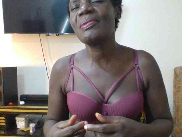 blaqqueen1 webcam