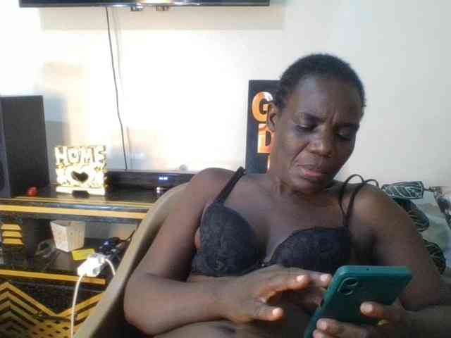 blaqqueen1 webcam