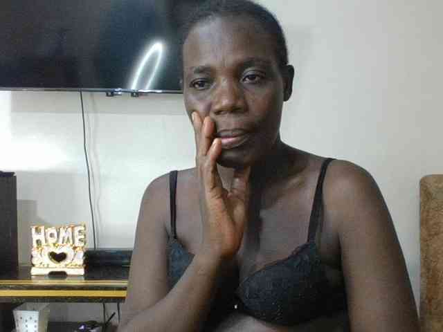 blaqqueen1 webcam