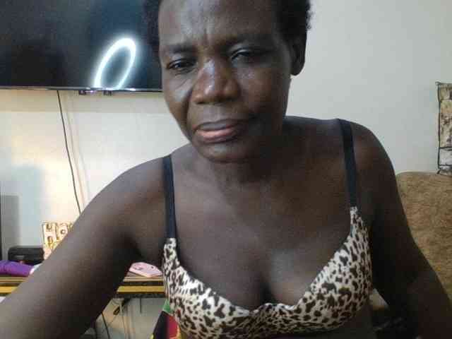 blaqqueen1 webcam